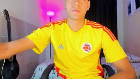 Snapshot of teamporn_18 chatting on October 25, 2025, 3:58 am Danger online show from October 25, 2025, 3:58 am