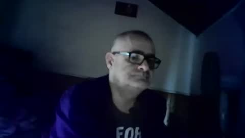 Snapshot of telecommandedu26 chatting on December 11, 2024, 2:22 pm telecommandedu26 online show from December 11, 2024, 2:22 pm