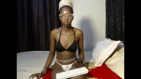 Snapshot of tempting_vibe chatting on November 3, 2025, 9:59 pm tempting_vibe online show from November 3, 2025, 9:59 pm