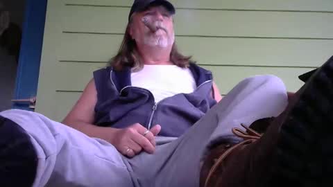 Snapshot of tennredneck chatting on October 26, 2025, 8:59 pm Tennredneck online show from October 26, 2025, 8:59 pm