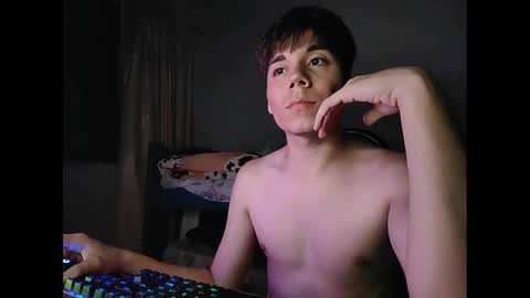 Snapshot of tenshi747 chatting on February 21, 2025, 5:24 am tenshi747 online show from February 21, 2025, 5:24 am