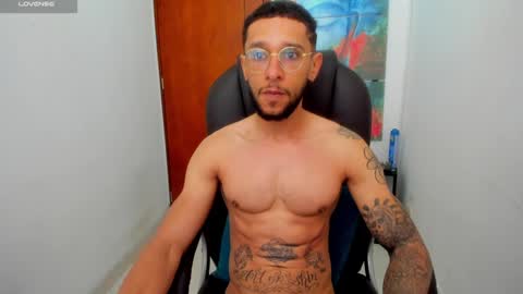 Snapshot of teylor_cristian chatting on January 5, 2025, 5:30 pm Cristhian Teylor online show from January 5, 2025, 5:30 pm