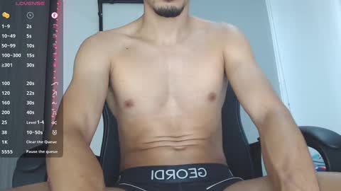 Snapshot of th_russ chatting on December 22, 2024, 3:11 pm INSTAGRAM Th1rss online show from December 22, 2024, 3:11 pm