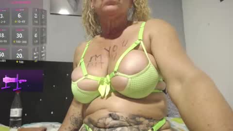 Thalia Tits online show from September 11, 2025, 10:32 pm