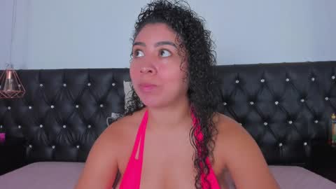 Snapshot of thara_webstter chatting on January 7, 2025, 11:37 am thara webstter online show from January 7, 2025, 11:37 am
