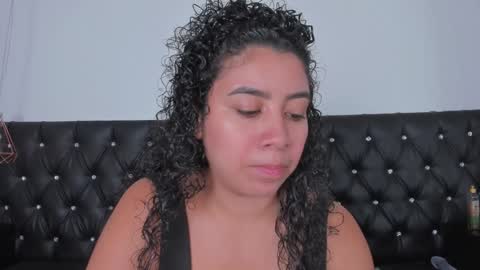 Snapshot of thara_webstter chatting on January 16, 2025, 2:51 pm thara webstter online show from January 16, 2025, 2:51 pm