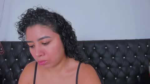 Snapshot of thara_webstter chatting on February 1, 2025, 11:43 am thara webstter online show from February 1, 2025, 11:43 am