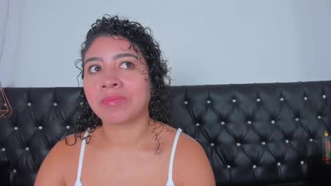 Snapshot of thara_webstter chatting on February 17, 2025, 11:34 am thara webstter online show from February 17, 2025, 11:34 am