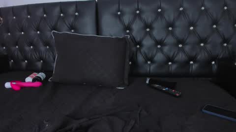 Snapshot of thara_webstter chatting on February 20, 2025, 5:40 pm thara webstter online show from February 20, 2025, 5:40 pm