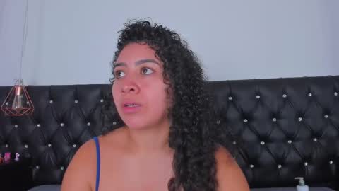 Snapshot of thara_webstter chatting on March 6, 2025, 5:33 pm thara webstter online show from March 6, 2025, 5:33 pm