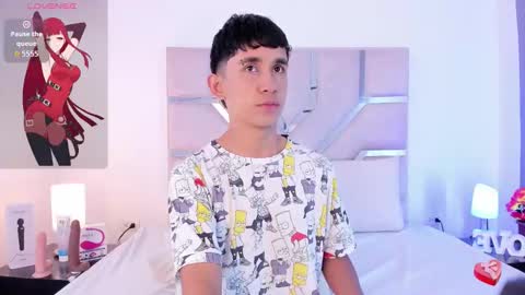 Snapshot of thayler_jones chatting on September 20, 2025, 11:22 am Thayler online show from September 20, 2025, 11:22 am
