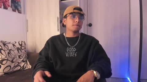 Snapshot of the_weed_guys chatting on September 16, 2025, 4:13 am Danny online show from September 16, 2025, 4:13 am