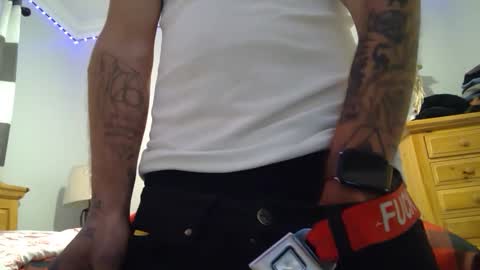 Snapshot of theamezcua98 chatting on January 8, 2025, 4:23 am theamezcua98 online show from January 8, 2025, 4:23 am