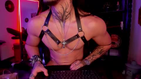 Snapshot of thebeastmaster_ chatting on October 23, 2025, 11:24 pm the beast master online show from October 23, 2025, 11:24 pm