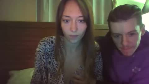 Snapshot of thecouplenextfloor chatting on November 9, 2025, 5:06 am thecouplenextfloor online show from November 9, 2025, 5:06 am