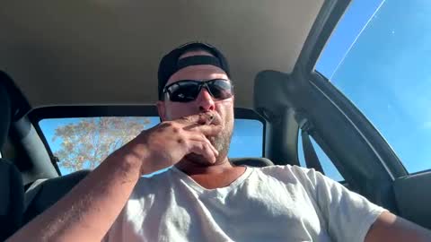 Snapshot of thedonald911 chatting on October 5, 2025, 6:28 pm Carter Bates online show from October 5, 2025, 6:28 pm