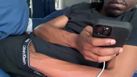 Snapshot of theeshooterr chatting on December 17, 2024, 3:17 pm theeshooterr online show from December 17, 2024, 3:17 pm