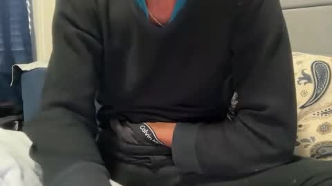 Snapshot of theeshooterr chatting on December 28, 2024, 7:43 pm theeshooterr online show from December 28, 2024, 7:43 pm