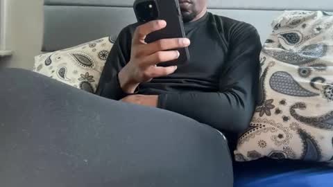 Snapshot of theeshooterr chatting on February 4, 2025, 4:50 pm theeshooterr online show from February 4, 2025, 4:50 pm