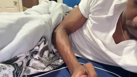 Snapshot of theeshooterr chatting on February 6, 2025, 11:10 am theeshooterr online show from February 6, 2025, 11:10 am