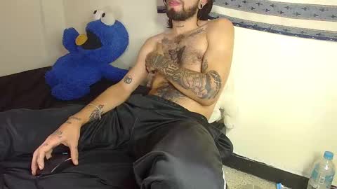 Snapshot of theferxxo_12 chatting on February 5, 2025, 7:20 pm independent Model online show from February 5, 2025, 7:20 pm