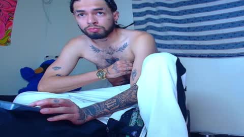 Snapshot of theferxxo_12 chatting on February 23, 2025, 11:04 pm independent Model online show from February 23, 2025, 11:04 pm