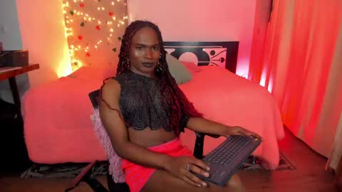 Snapshot of thegoldenbitch chatting on March 5, 2025, 3:40 am Goldie online show from March 5, 2025, 3:40 am