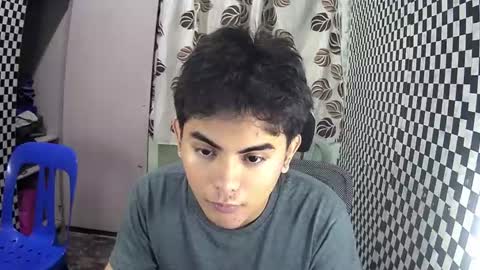 Snapshot of thehugecomeback chatting on December 19, 2024, 9:29 am Xerxis online show from December 19, 2024, 9:29 am