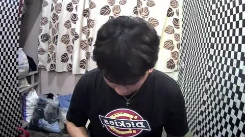 Snapshot of thehugecomeback chatting on January 30, 2025, 7:26 pm Xerxis online show from January 30, 2025, 7:26 pm