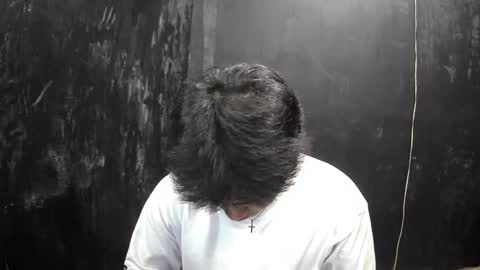 Snapshot of thehugecomeback chatting on February 14, 2025, 8:42 am Xerxis online show from February 14, 2025, 8:42 am