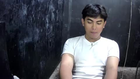 Snapshot of thehugecomeback chatting on February 25, 2025, 8:47 am Xerxis online show from February 25, 2025, 8:47 am