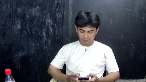 Snapshot of thehugecomeback chatting on March 1, 2025, 11:06 am Xerxis online show from March 1, 2025, 11:06 am