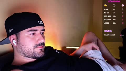 Snapshot of theoravi chatting on December 7, 2024, 3:36 am Theo Ravi online show from December 7, 2024, 3:36 am