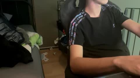 Snapshot of theothede19cm chatting on October 28, 2025, 1:47 pm theothede19cm online show from October 28, 2025, 1:47 pm