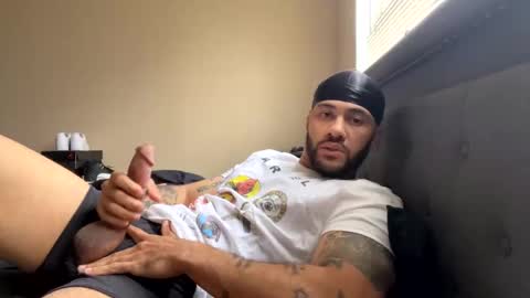 Snapshot of thepipe_layer chatting on January 2, 2025, 7:29 pm ThePipe online show from January 2, 2025, 7:29 pm