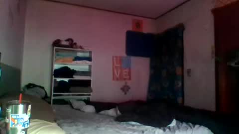 Snapshot of therealprimitive chatting on September 22, 2025, 5:04 pm therealprimitive online show from September 22, 2025, 5:04 pm