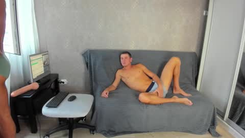 Snapshot of thermalsis chatting on October 20, 2025, 8:15 am Sasha  Zhenya online show from October 20, 2025, 8:15 am