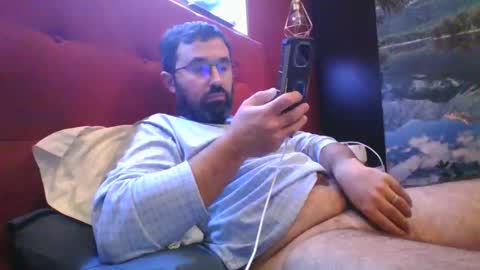 Snapshot of theviper1990 chatting on February 21, 2025, 2:28 am Carlos1990 online show from February 21, 2025, 2:28 am