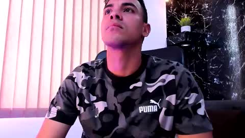 Snapshot of thiagof__x chatting on November 1, 2025, 1:24 pm Thiago online show from November 1, 2025, 1:24 pm