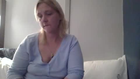 Snapshot of thickblonde_92 chatting on November 8, 2025, 9:09 am thickblonde_92 online show from November 8, 2025, 9:09 am