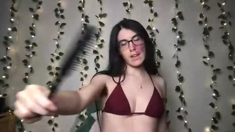 Snapshot of thistlefernsby chatting on October 16, 2025, 3:51 am thistlefernsby online show from October 16, 2025, 3:51 am