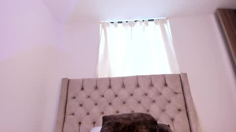 Snapshot of thomythompson chatting on February 22, 2025, 5:02 pm Thomy T online show from February 22, 2025, 5:02 pm