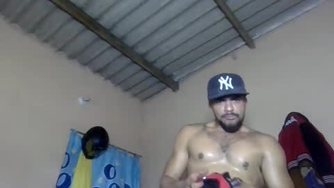 Snapshot of thonybeiio chatting on September 14, 2025, 3:44 pm thonybeiio online show from September 14, 2025, 3:44 pm