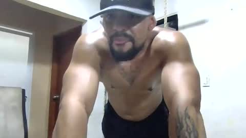 Snapshot of thonybeiio chatting on October 16, 2025, 11:28 pm thonybeiio online show from October 16, 2025, 11:28 pm