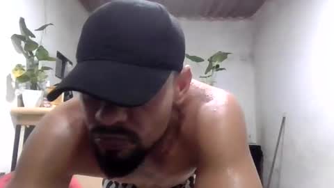 Snapshot of thonybeiio chatting on November 5, 2025, 9:59 pm thonybeiio online show from November 5, 2025, 9:59 pm