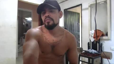 Snapshot of thonybeiio chatting on November 19, 2025, 7:47 pm thonybeiio online show from November 19, 2025, 7:47 pm