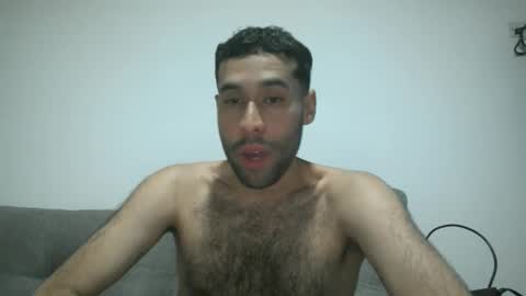 Snapshot of throwawayyourgun chatting on February 9, 2025, 6:05 pm Luka online show from February 9, 2025, 6:05 pm