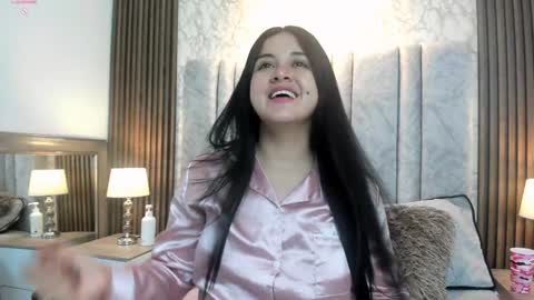 Snapshot of tifany__ross chatting on January 26, 2025, 9:29 am Tiff3 online show from January 26, 2025, 9:29 am