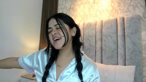 Snapshot of tifany__ross chatting on February 11, 2025, 5:37 am Tiff3 online show from February 11, 2025, 5:37 am