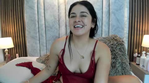 Snapshot of tifany__ross chatting on February 11, 2025, 8:48 am Tiff3 online show from February 11, 2025, 8:48 am